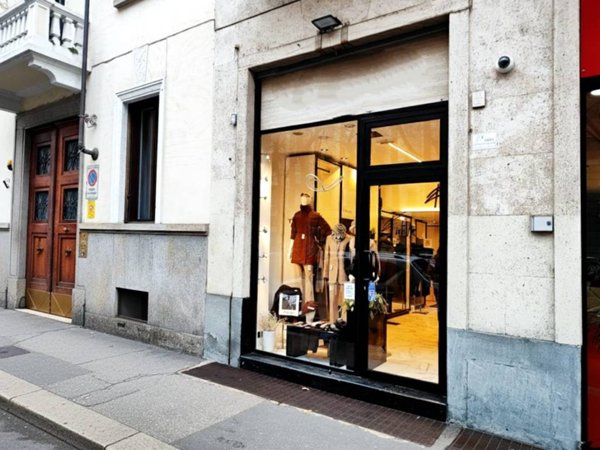 negozio in vendita a Torino in zona Campidoglio