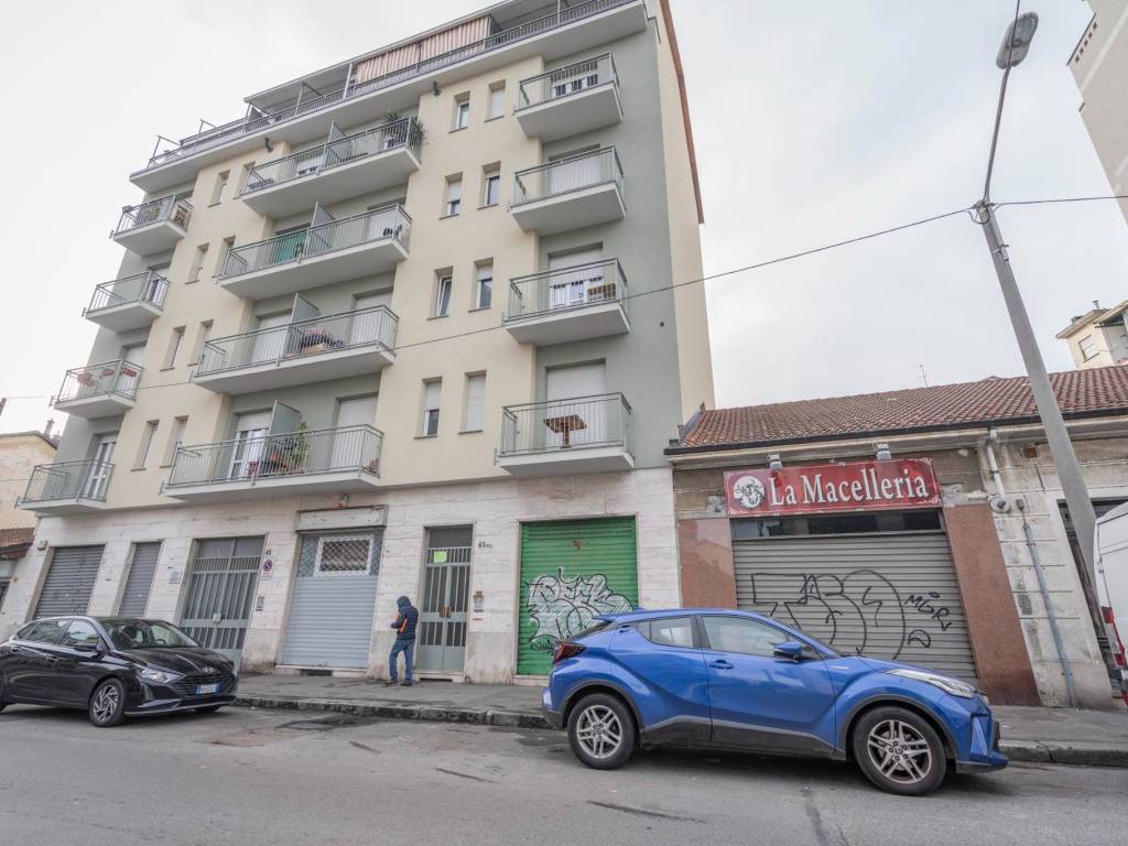 negozio in vendita a Torino in zona Madonna di Campagna