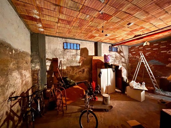 locale commerciale in vendita a Torino in zona Pozzo Strada