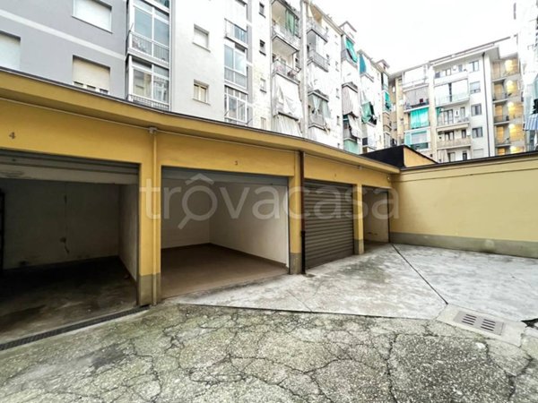 casa indipendente in vendita a Torino in zona Santa Rita