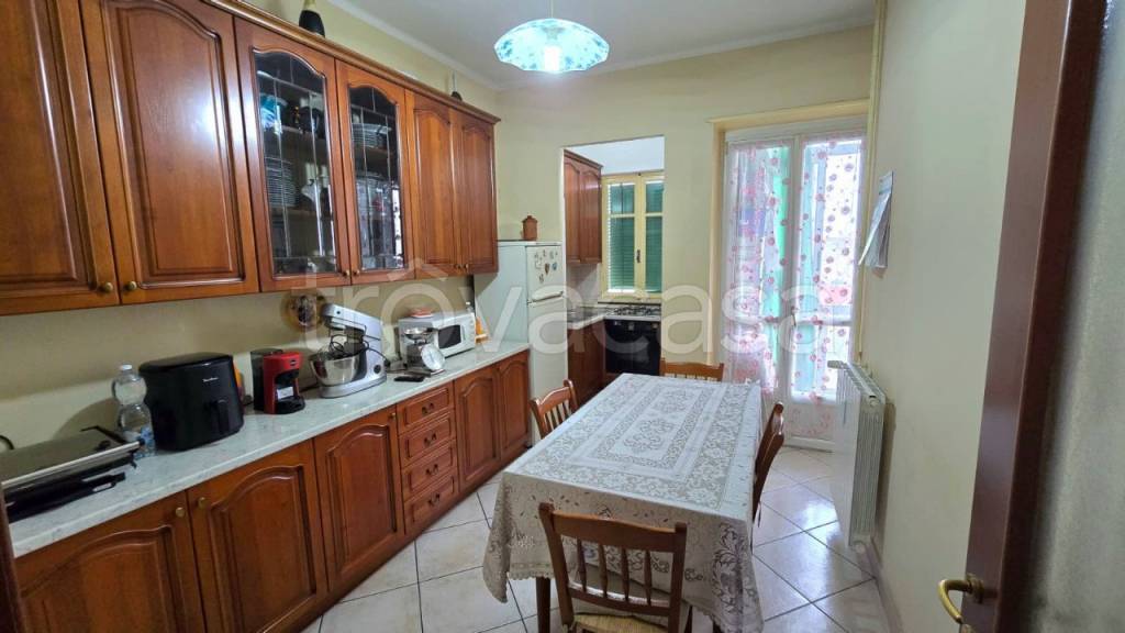 appartamento in vendita a Torino in zona Borgata Vittoria