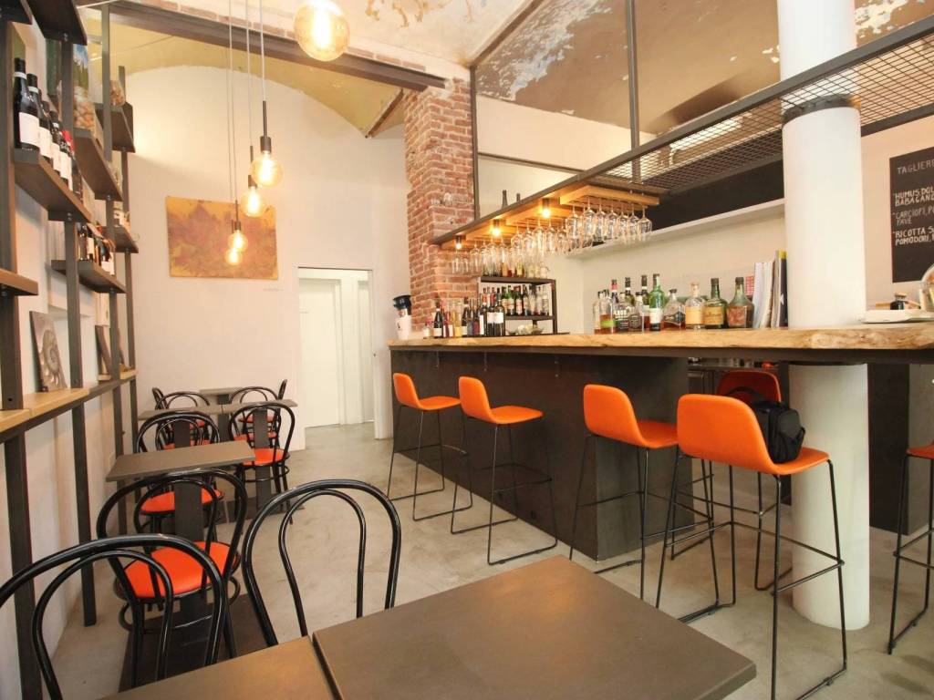 negozio in vendita a Torino in zona Vanchiglia