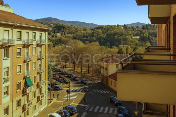 appartamento in vendita a Torino in zona Millefonti