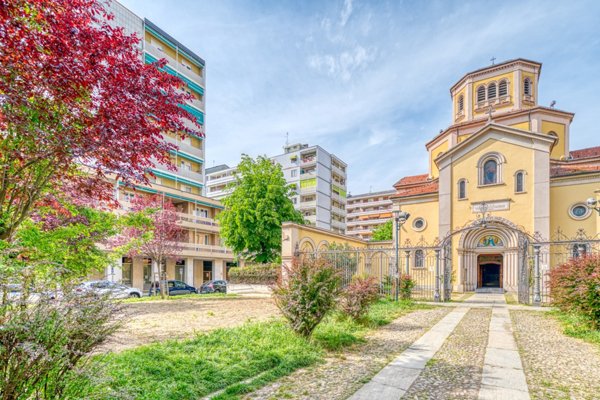 quadrivano in vendita a Torino in zona Pozzo Strada