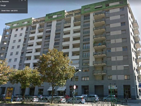 appartamento in vendita a Torino in zona Cenisia