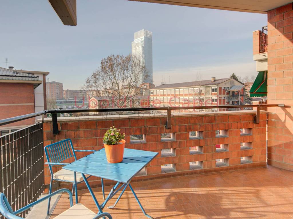 appartamento in vendita a Torino in zona Lingotto