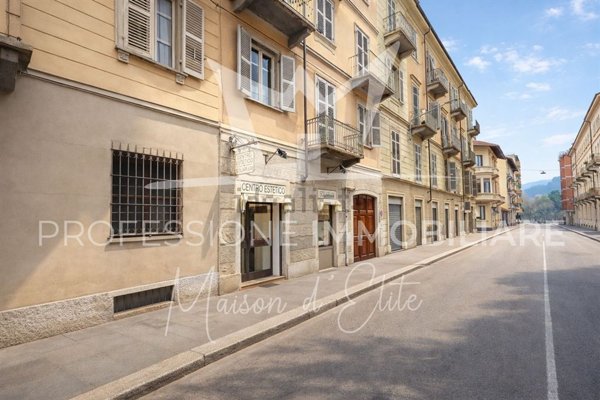 locale commerciale in vendita a Torino in zona Vanchiglia