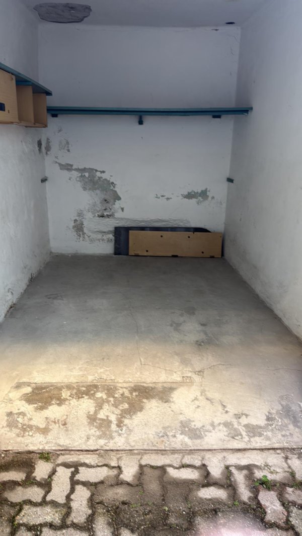 locale di sgombero in vendita a Torino in zona San Donato