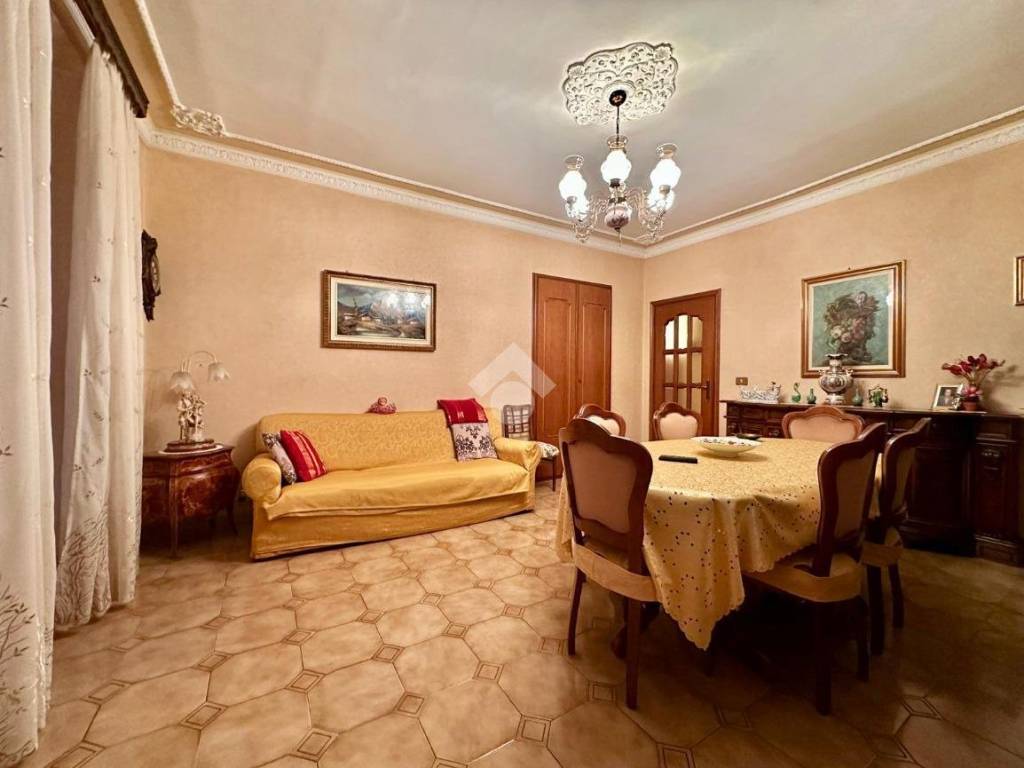 appartamento in vendita a Torino in zona Campidoglio