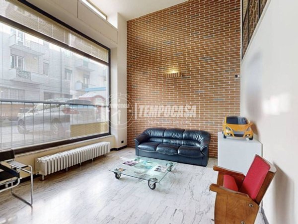 negozio in vendita a Torino in zona Santa Rita