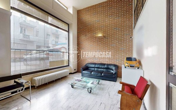 negozio in vendita a Torino in zona Santa Rita