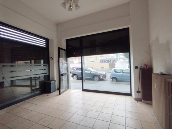 negozio in vendita a Torino in zona Campidoglio