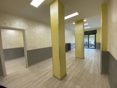 negozio in vendita a Torino in zona Santa Rita