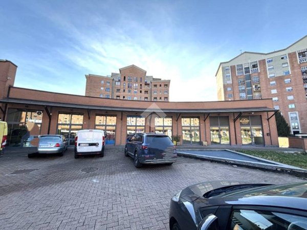 negozio in vendita a Torino in zona Madonna di Campagna