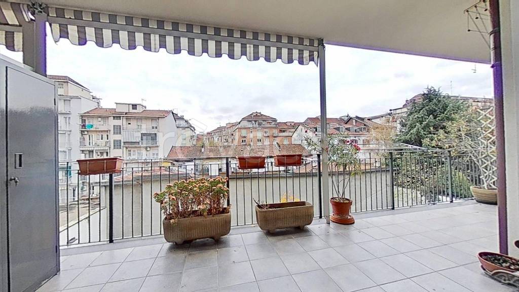appartamento in vendita a Torino in zona Vanchiglia
