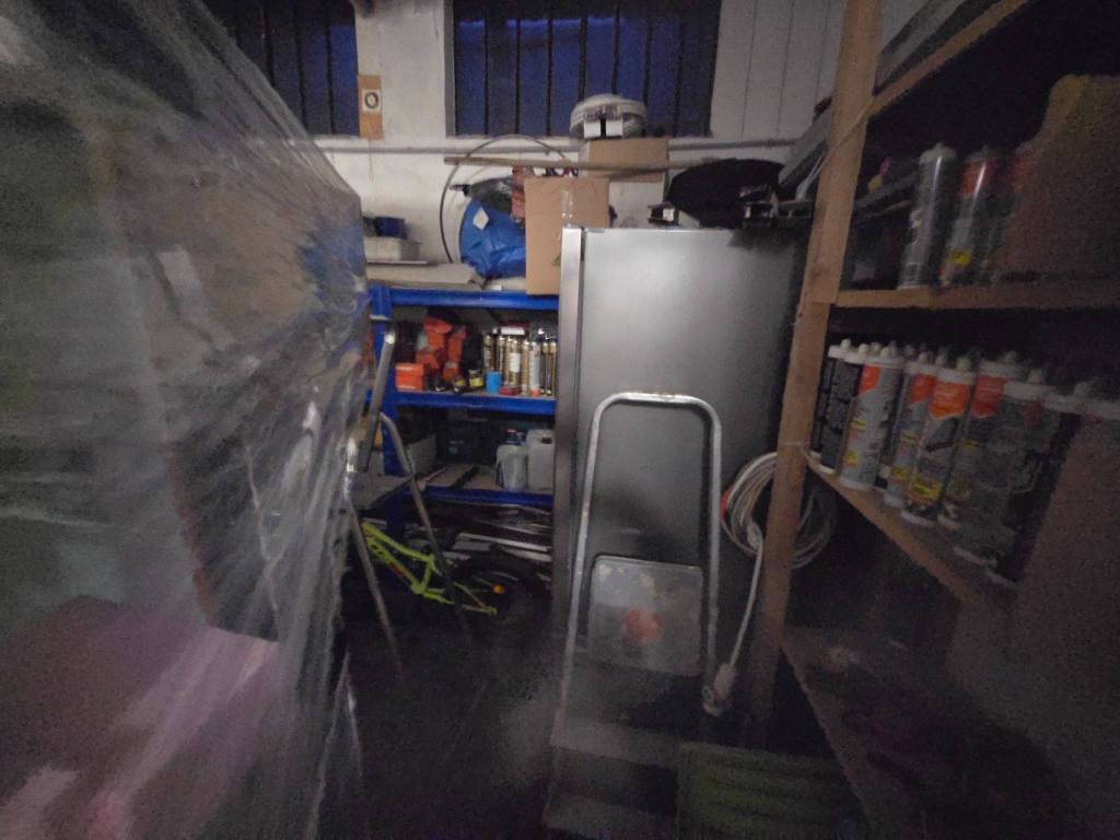 locale commerciale in vendita a Torino in zona Bertolla