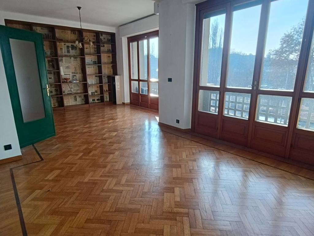 appartamento in vendita a Torino in zona Aurora