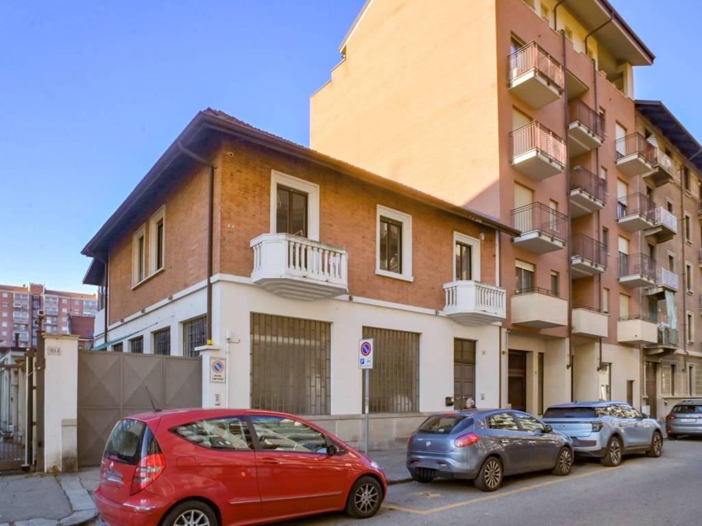 negozio in vendita a Torino in zona Borgo San Paolo