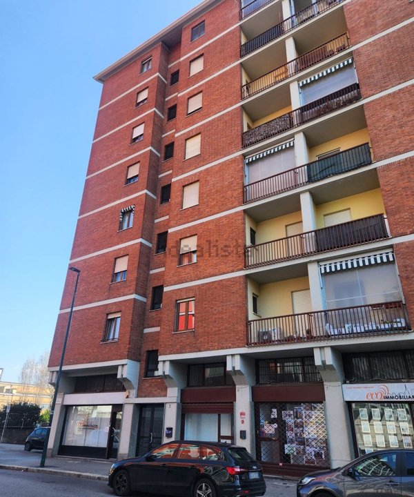 appartamento in vendita a Torino in zona Mirafiori Sud