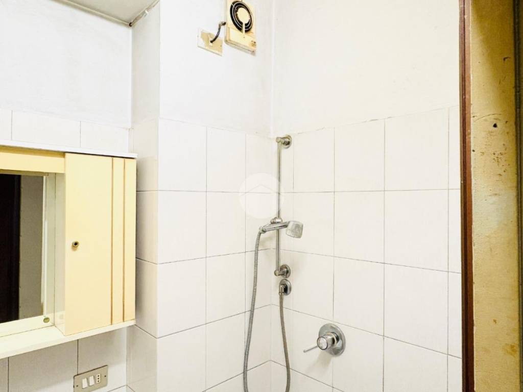 negozio in vendita a Torino in zona Vallette