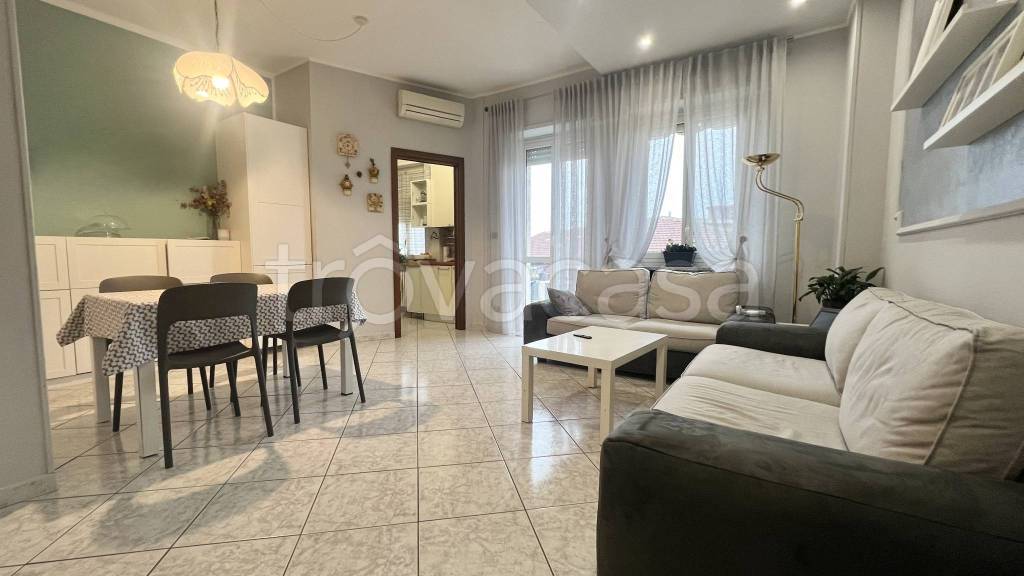 appartamento in vendita a Torino in zona Borgata Vittoria