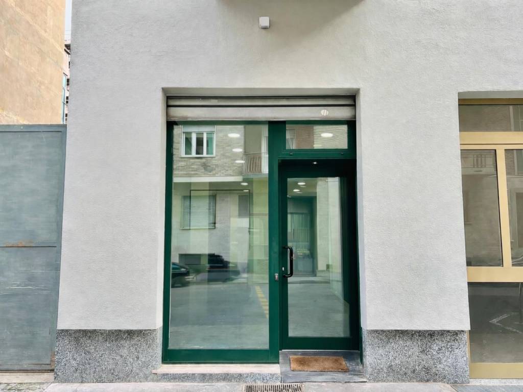 negozio in vendita a Torino in zona Santa Rita