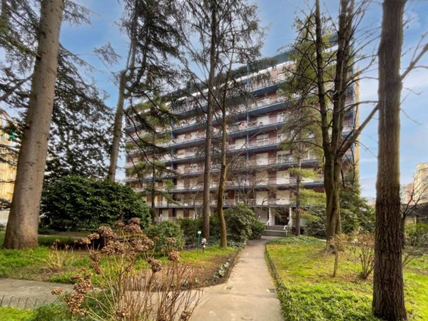 appartamento in vendita a Torino in zona Cenisia