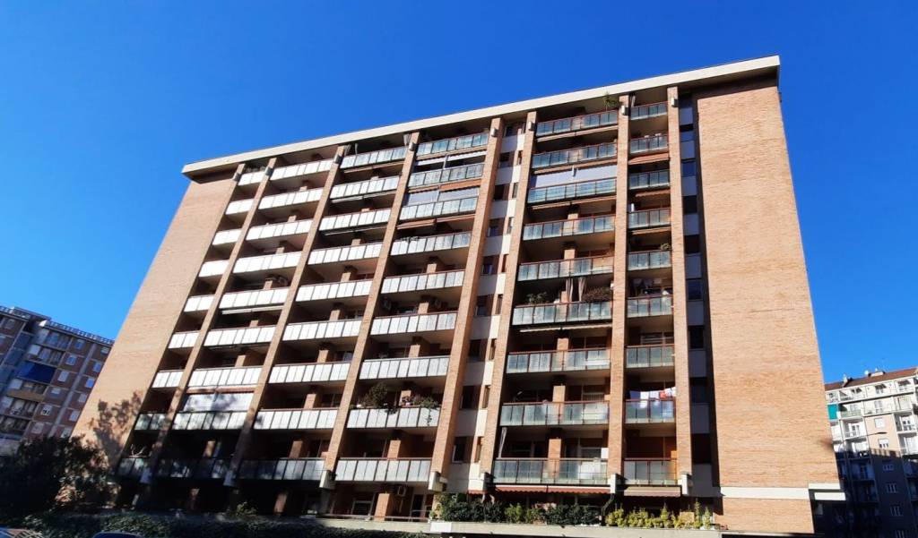 appartamento in vendita a Torino in zona Santa Rita