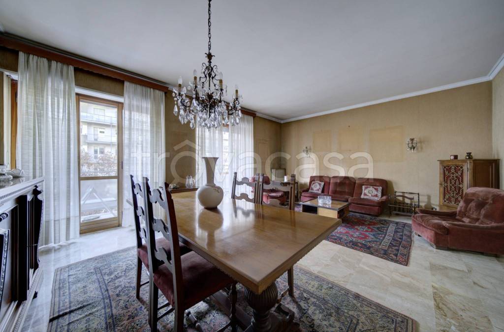 appartamento in vendita a Torino in zona Campidoglio
