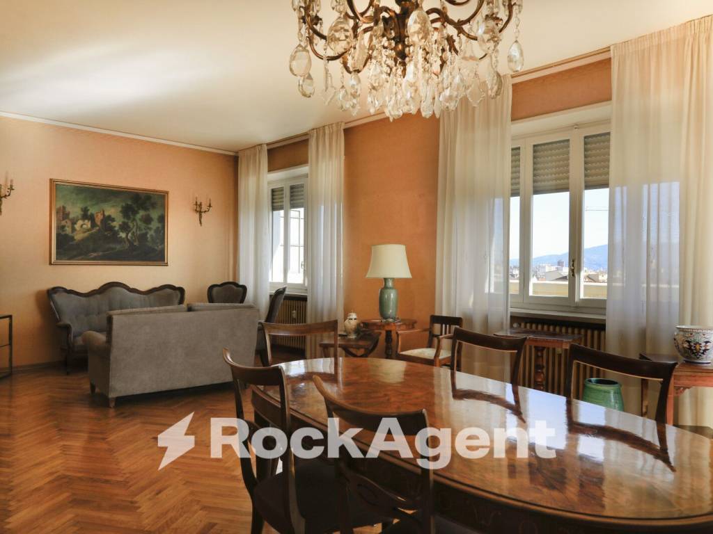 appartamento in vendita a Torino in zona Cit Turin