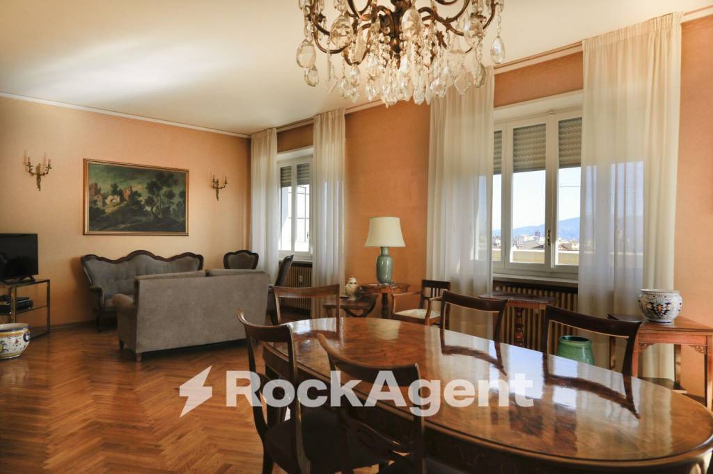 appartamento in vendita a Torino in zona Cit Turin