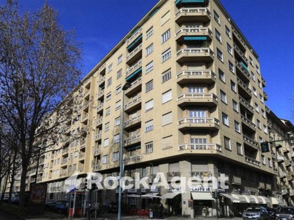 appartamento in vendita a Torino in zona Cit Turin