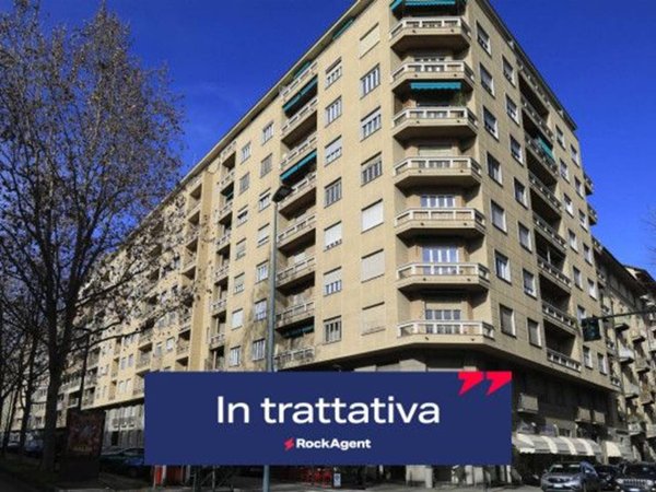 appartamento in vendita a Torino in zona Cit Turin