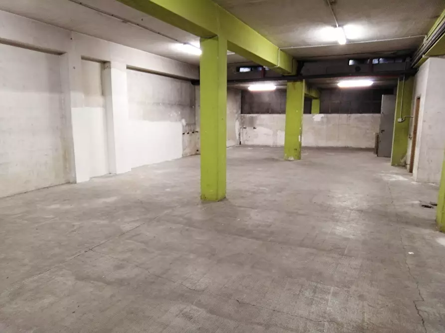 locale di sgombero in vendita a Torino