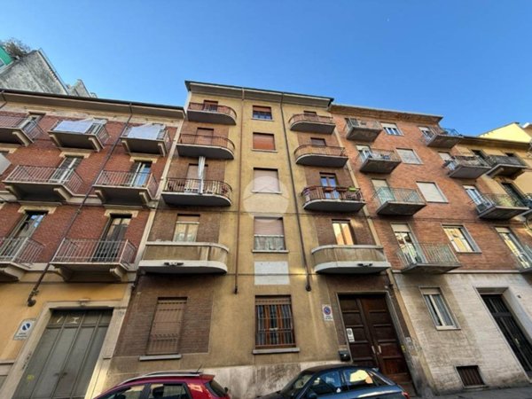 appartamento in vendita a Torino in zona Cenisia