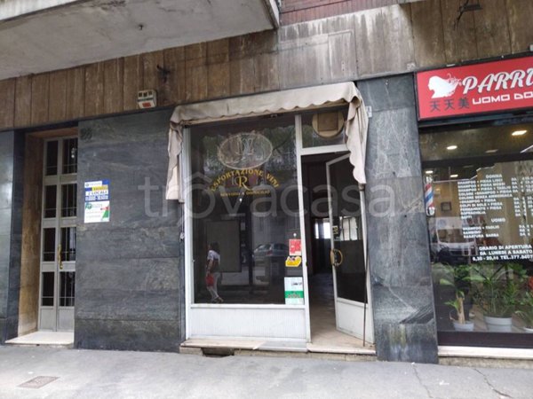 negozio in vendita a Torino in zona Borgata Vittoria