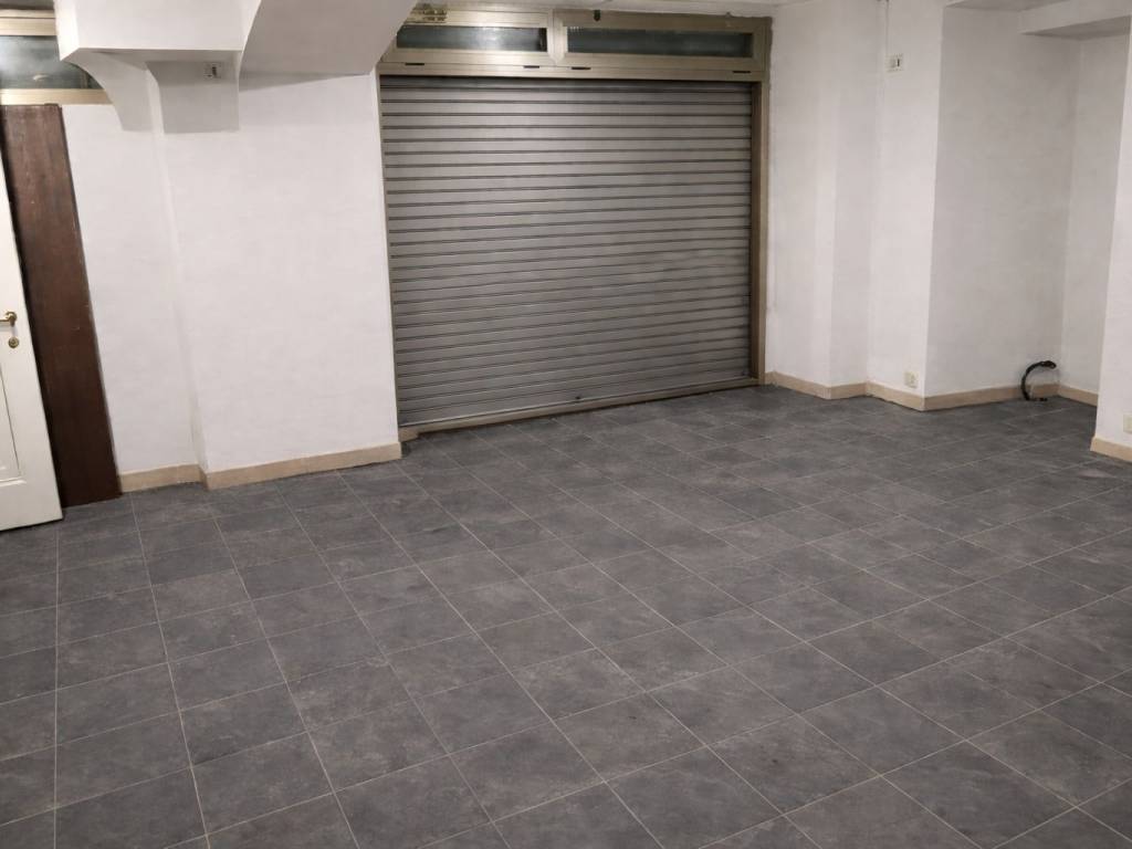 negozio in vendita a Torino in zona San Salvario