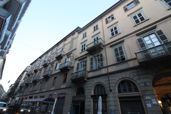 negozio in vendita a Torino in zona San Salvario