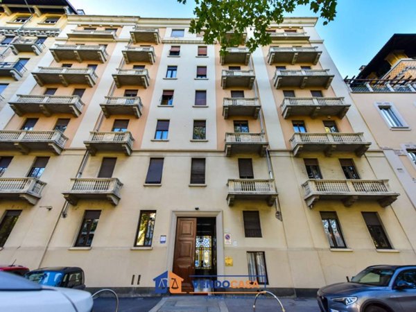 ufficio in vendita a Torino in zona Crocetta