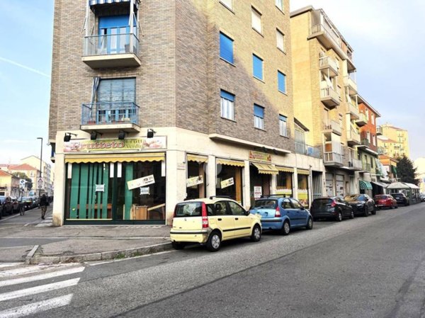 negozio in vendita a Torino in zona Lucento