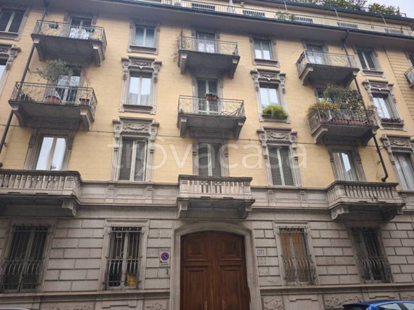 appartamento in vendita a Torino in zona Cit Turin