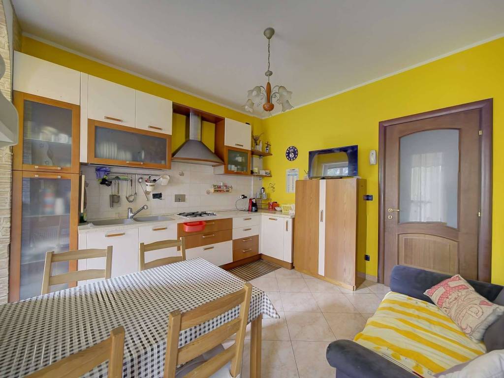 appartamento in vendita a Torino in zona Vallette