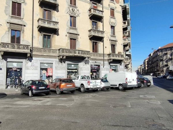 negozio in vendita a Torino in zona Barriera di Milano