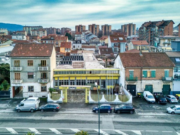 locale commerciale in vendita a Torino
