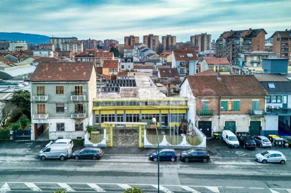 locale commerciale in vendita a Torino