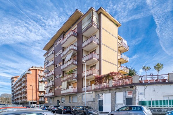 appartamento in vendita a Torino in zona Lucento