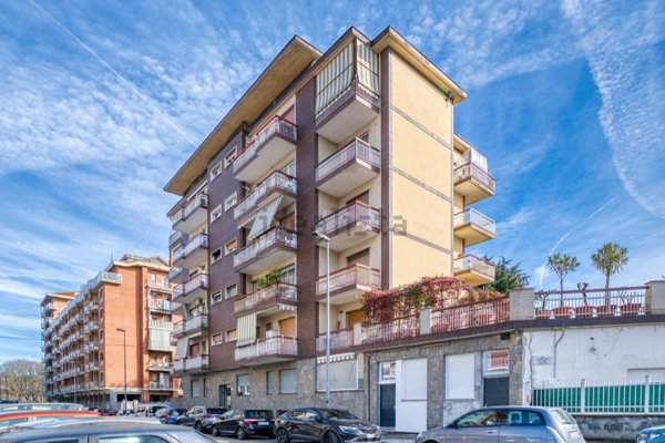 appartamento in vendita a Torino in zona Lucento
