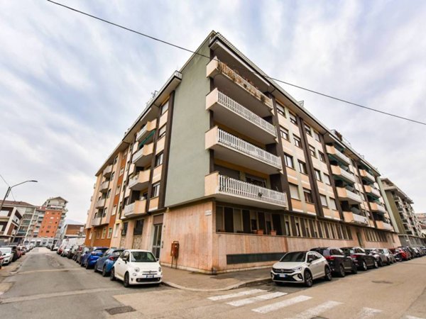 appartamento in vendita a Torino in zona Millefonti