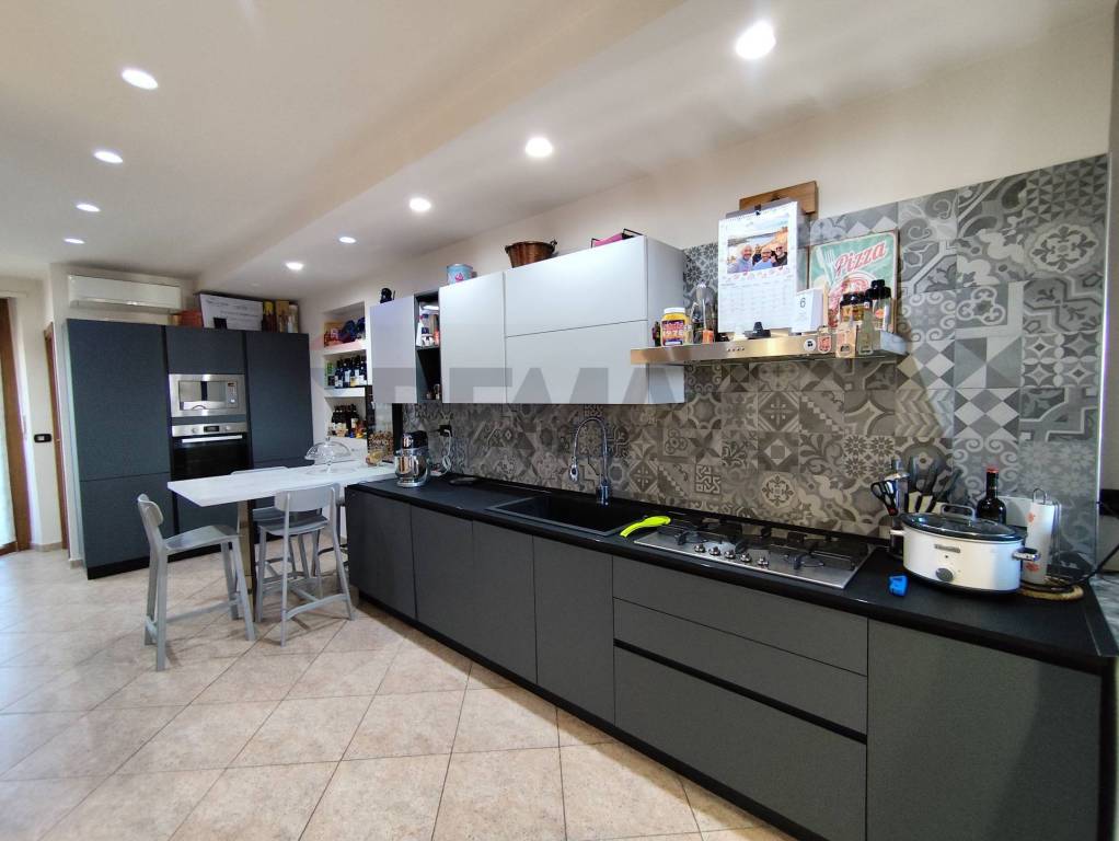 appartamento in vendita a Torino in zona Pozzo Strada