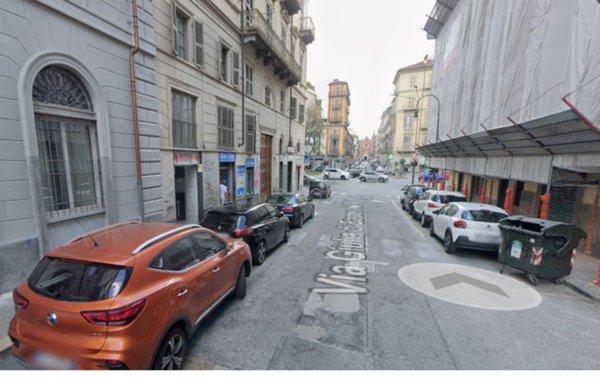 negozio in vendita a Torino in zona San Donato